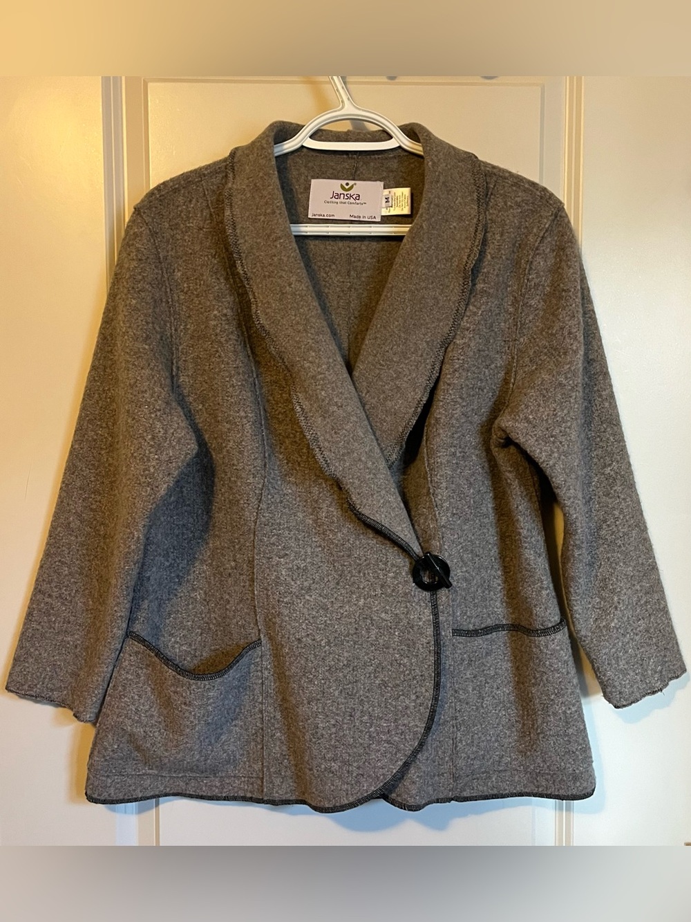 Janska Wrap Jacket with Pockets Size Medium